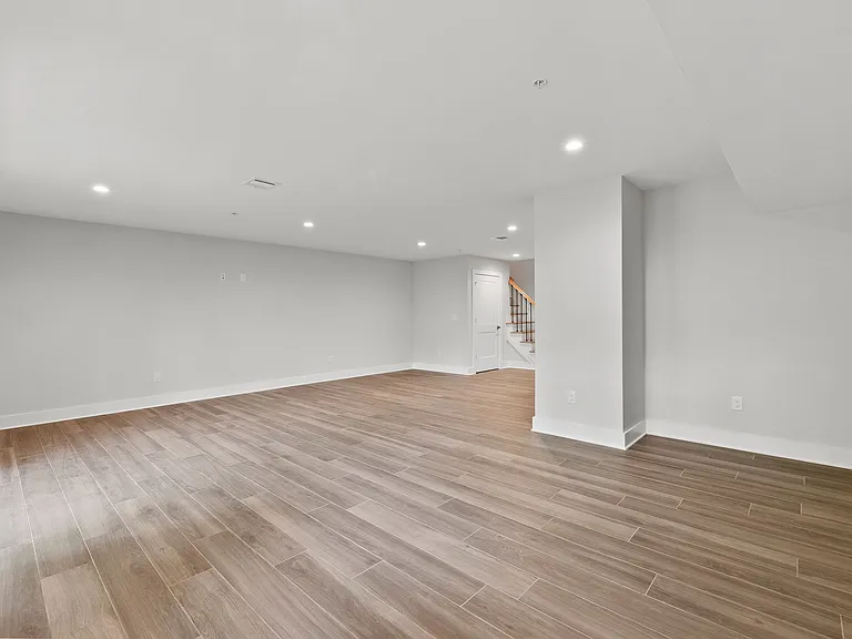 105 Brandon Ct — Photo 65