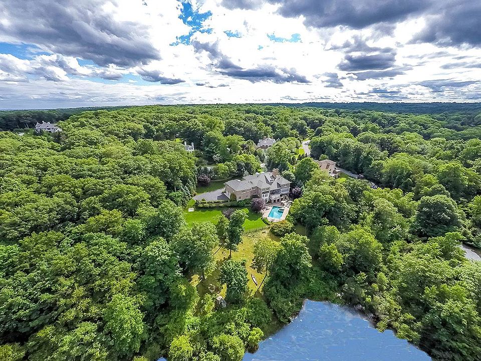 2nd image of 16 Patriots Farm Pl