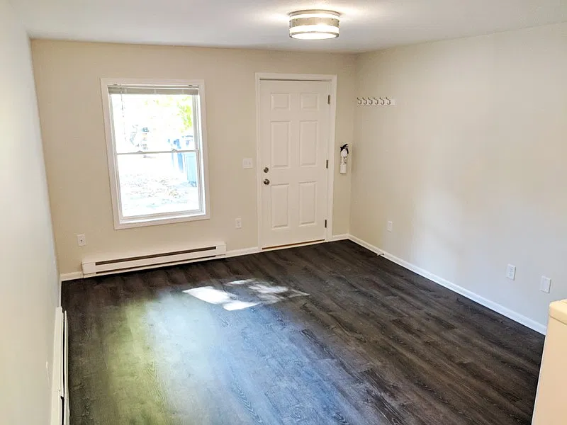 503B — Photo 3