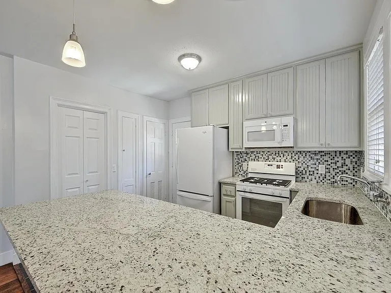 3202 Beanna St — Photo 6