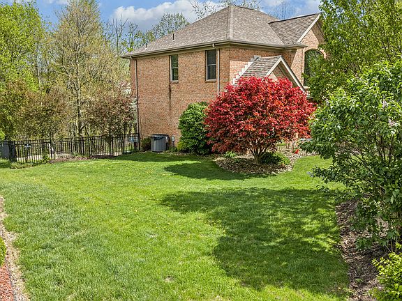 5th image of 103 Fernwood Dr