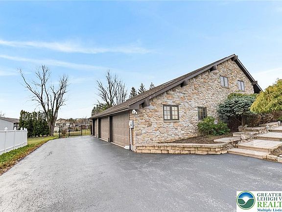 2nd image of 6404 Fir Rd