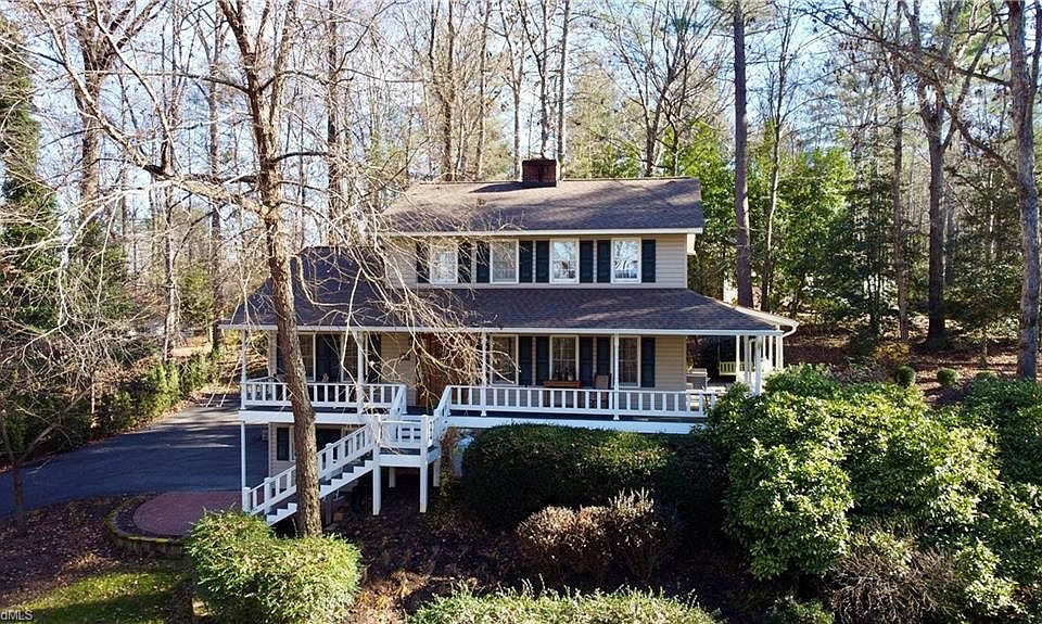 1st image of 426 Lakewood Dr