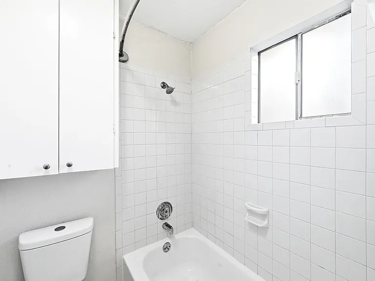 8204 Exmoor Dr #B — Photo 22
