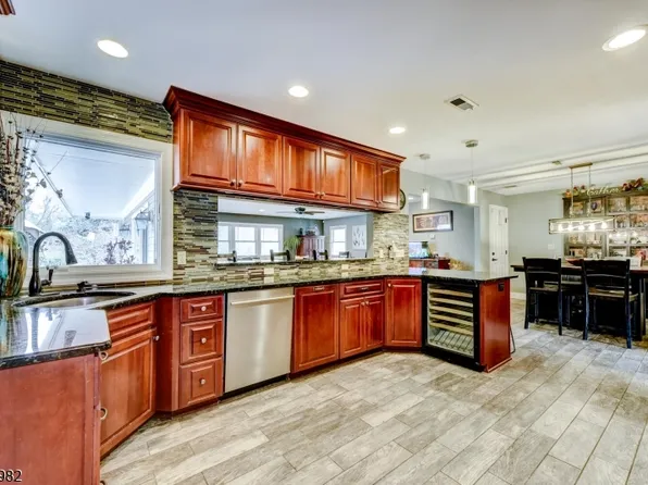 1 DEMOTT DR, Readington Twp., NJ 08889