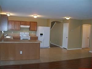 4th image of 3019 Melrose Dr
