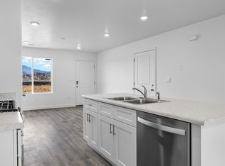 1583 S Fins Rd #4179, Washington, UT 84780