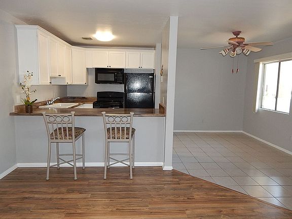 Kitchen & dining area