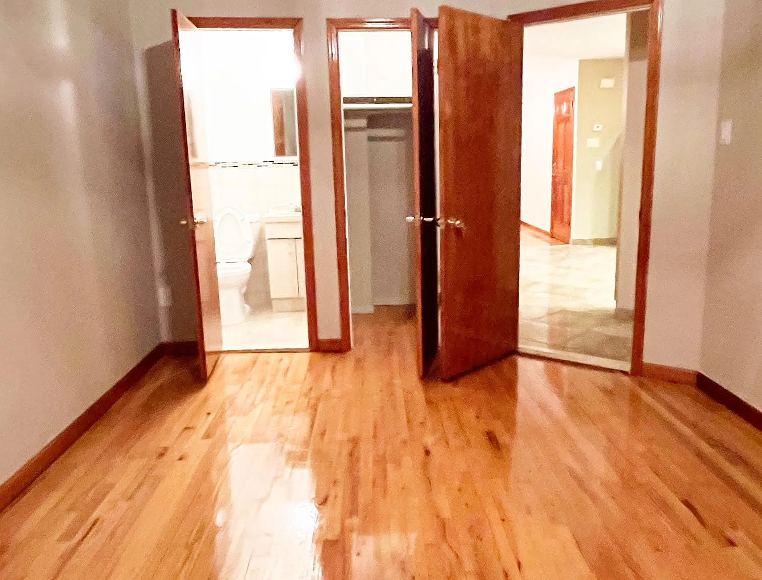 3 bed, 1.5 bath, 1200 sqft, $2,850 — Photo 4