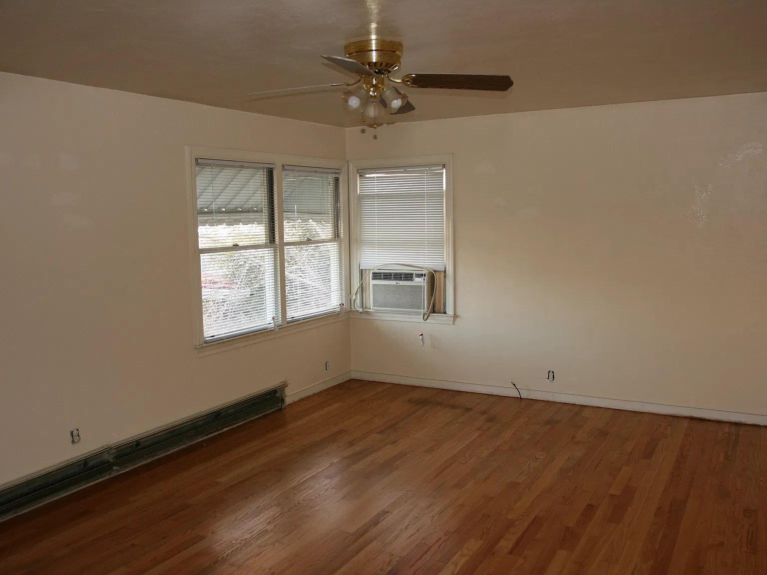 Barker Cir, Reno — Photo 2
