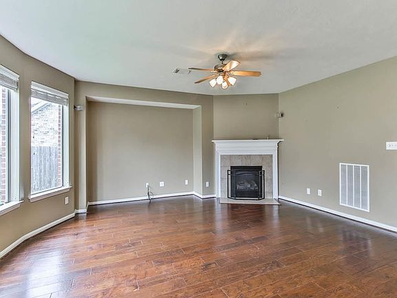 3rd image of 6442 Clear Bend Ln
