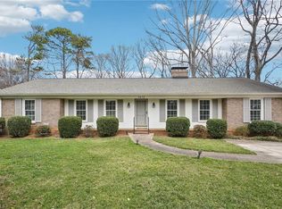 1412 Hobbs Rd, Greensboro, NC 27410