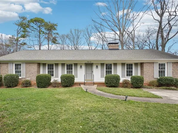 1412 Hobbs Rd, Greensboro, NC 27410