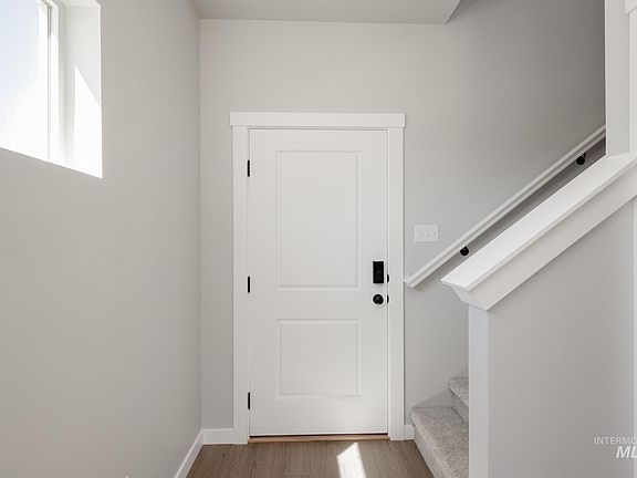3rd image of 5002 S Amorita Ave