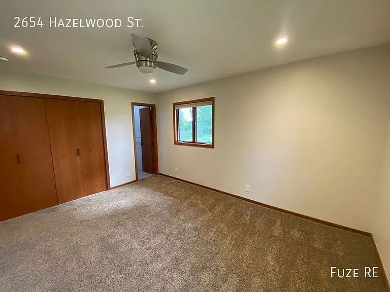 2654 Hazelwood St N — Photo 16