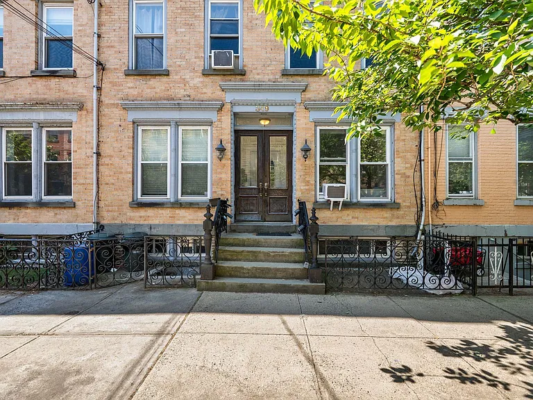 349 7th St #3R — Photo 19