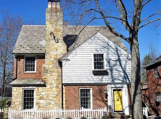 2476 Dysart Rd, University Heights, OH 44118