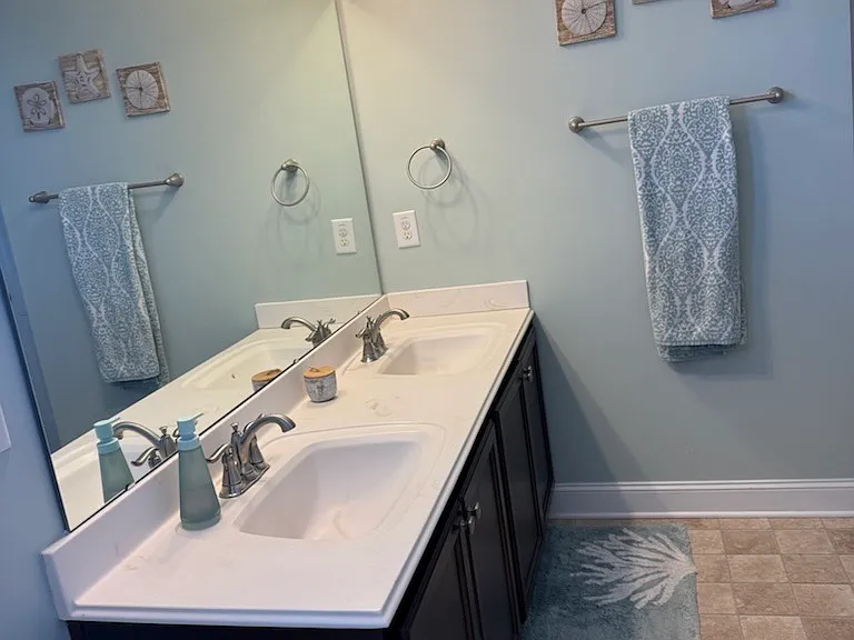 1444 Eastbourne Dr — Photo 25