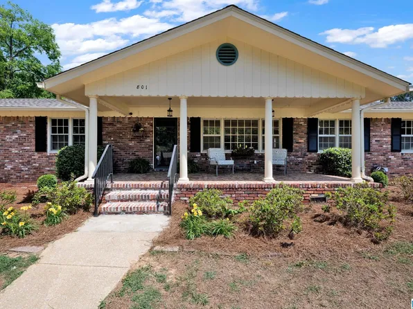 801 Peterson Dr, Gardendale, AL 35071