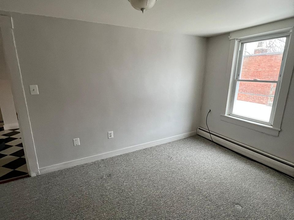 2nd image of 182 High St