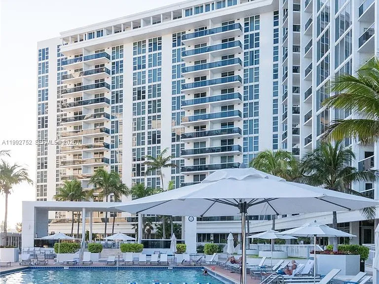 10275 Collins Ave #1107 — Photo 33