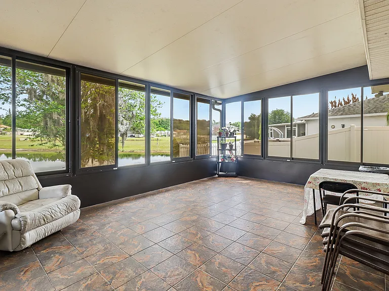 1609 Corner Meadow Cir — Photo 24