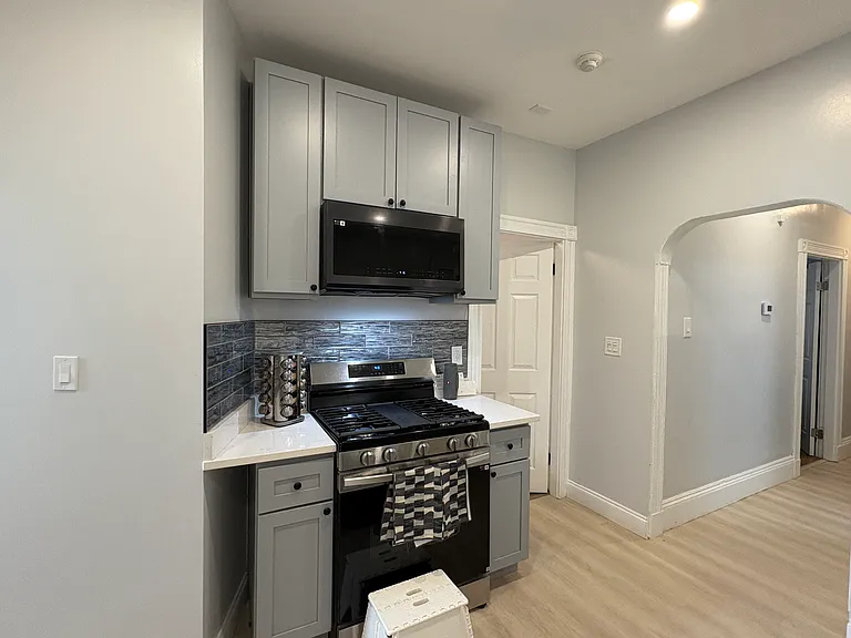 137 Centre St #1 — Photo 8