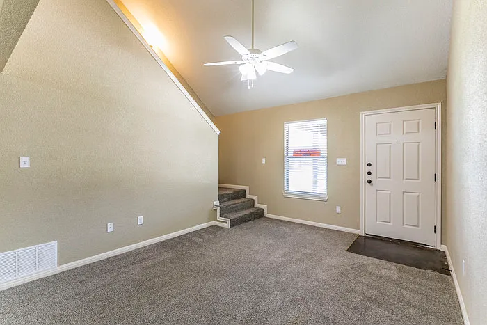 1 bed, 1.5 bath, 750 sqft, $1,275 — Photo 4