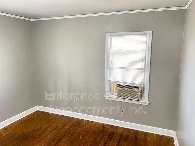 599 Houston St — Photo 19