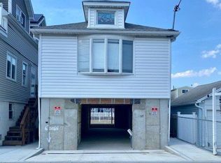 43 W 14th Rd, Broad Channel, NY 11693