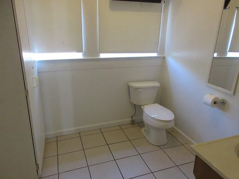 121 W Orange St — Photo 13