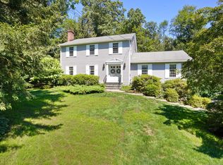 54 Barnswallow Dr, Trumbull, CT 06611
