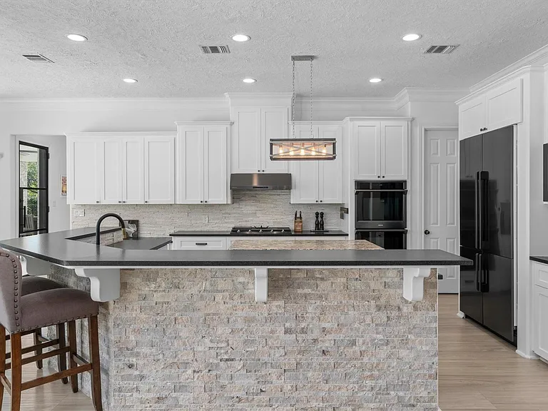 2703 Cavallo Pass — Photo 13