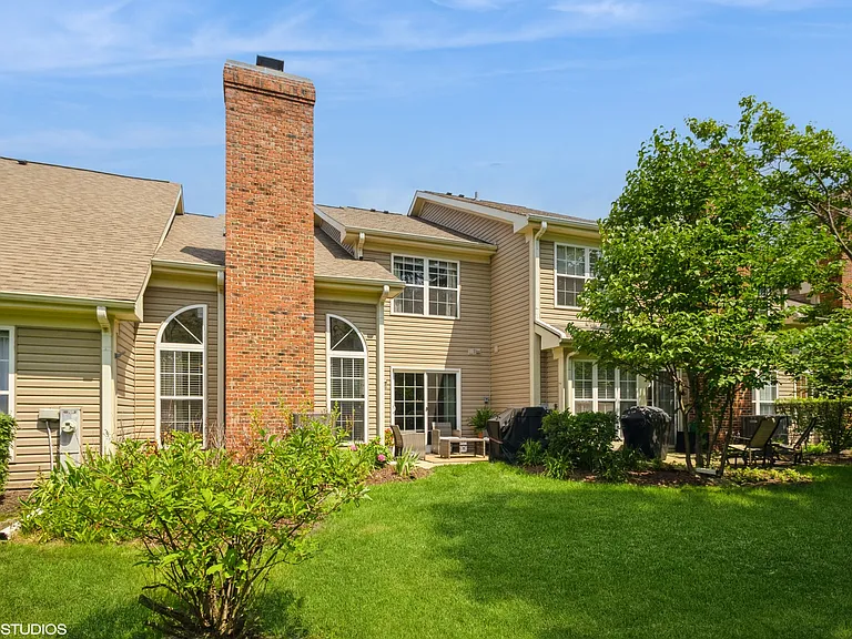 707 Clover Hill Ct — Photo 19