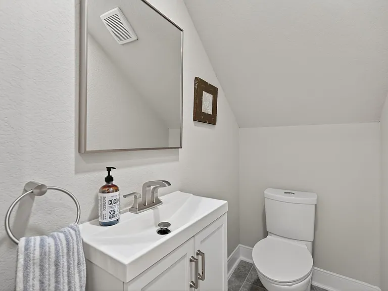 90 Birch Canoe Dr — Photo 38