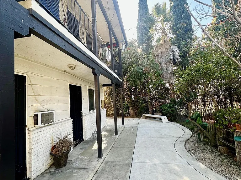 2505 Jefferson St #2 — Photo 4