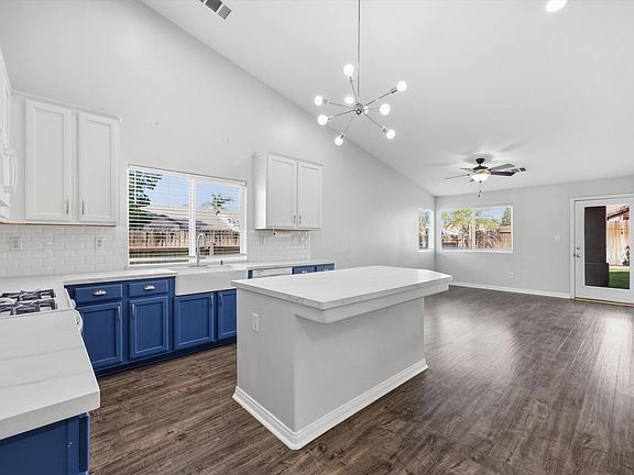 3rd image of 9502 Orchard Grass Ct