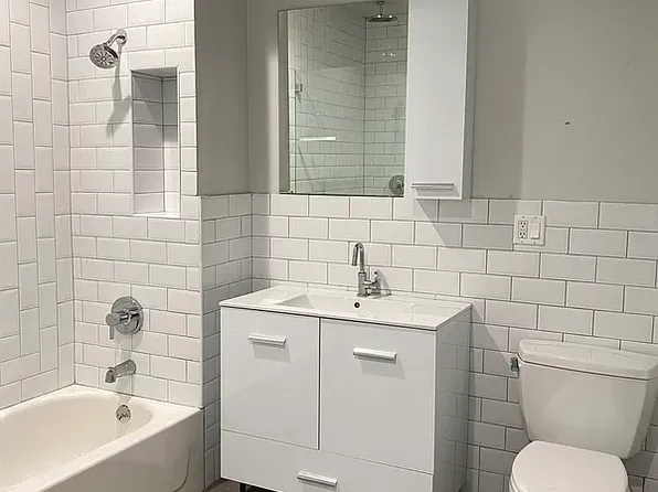 779 Wyckoff Avenue image 6 of 11