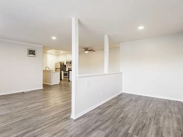 4444 Ensign Avenue — Photo 43