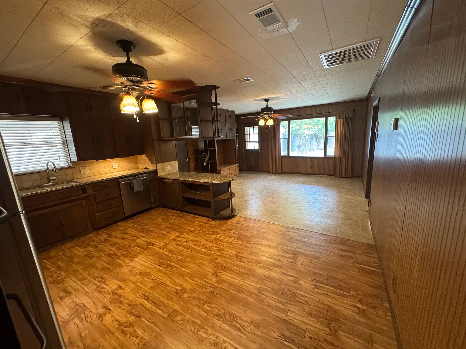 3 bed, 1.5 bath, 1609 sqft, $1,650 — Photo 4