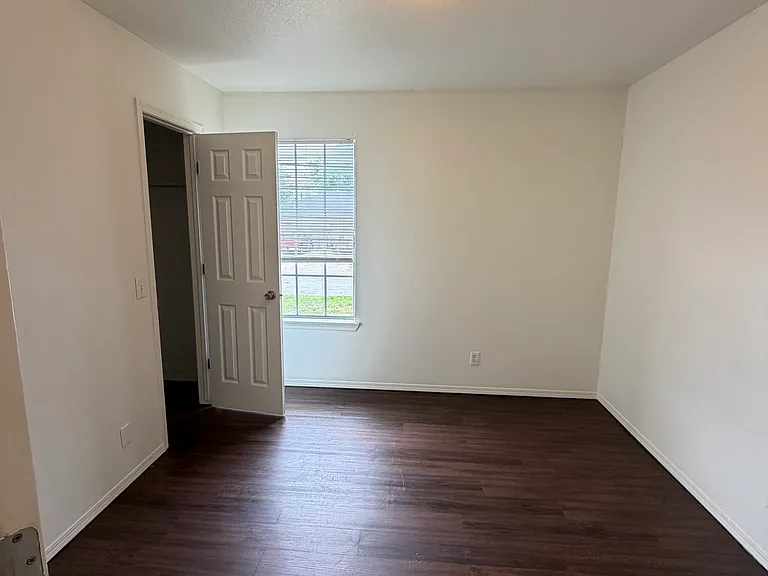 964 S Erika Ave #1 — Photo 6