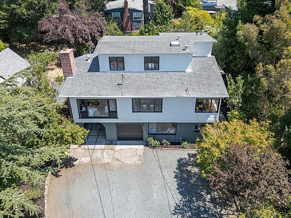 3rd image of 22 Central Drive