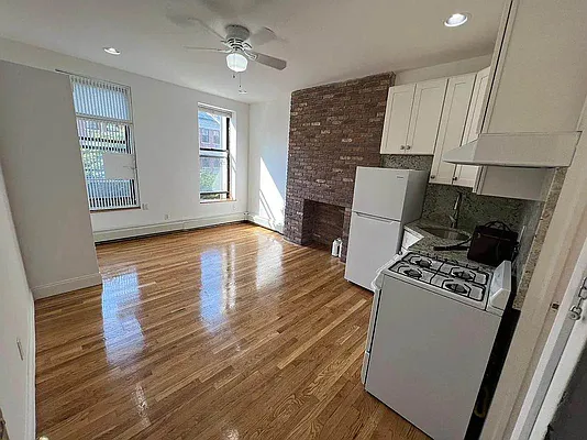 Rented by KNOCKKNOCK LLC | media 1