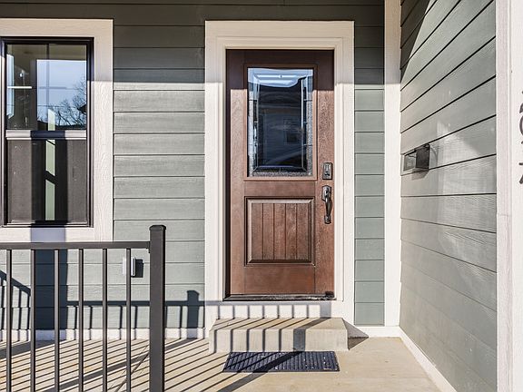 4th image of 2034 Carrollton Ave