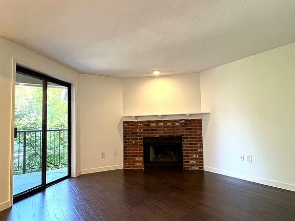 5th image of 12515 NE 116th St APT B31