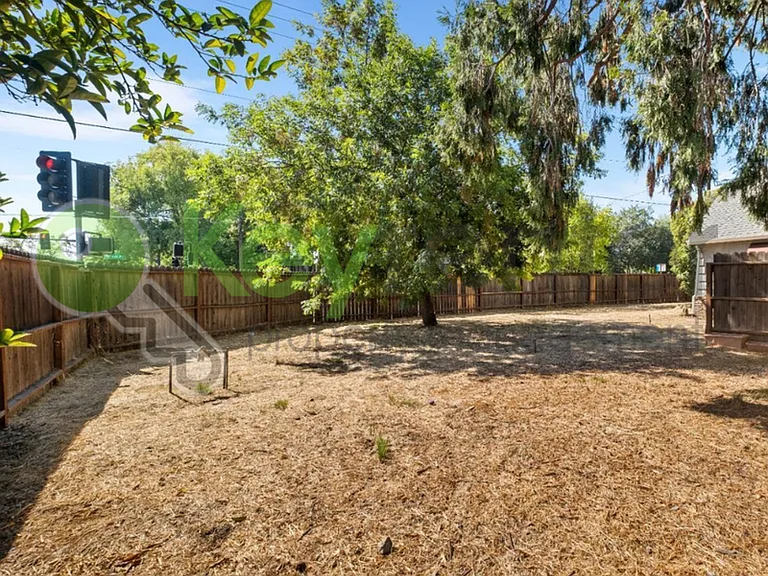 2905 Garfield Ave — Photo 5