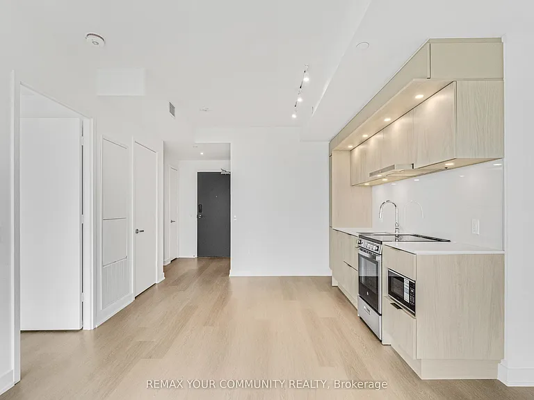 448 Burnhamthorpe Rd W #5509 — Photo 17