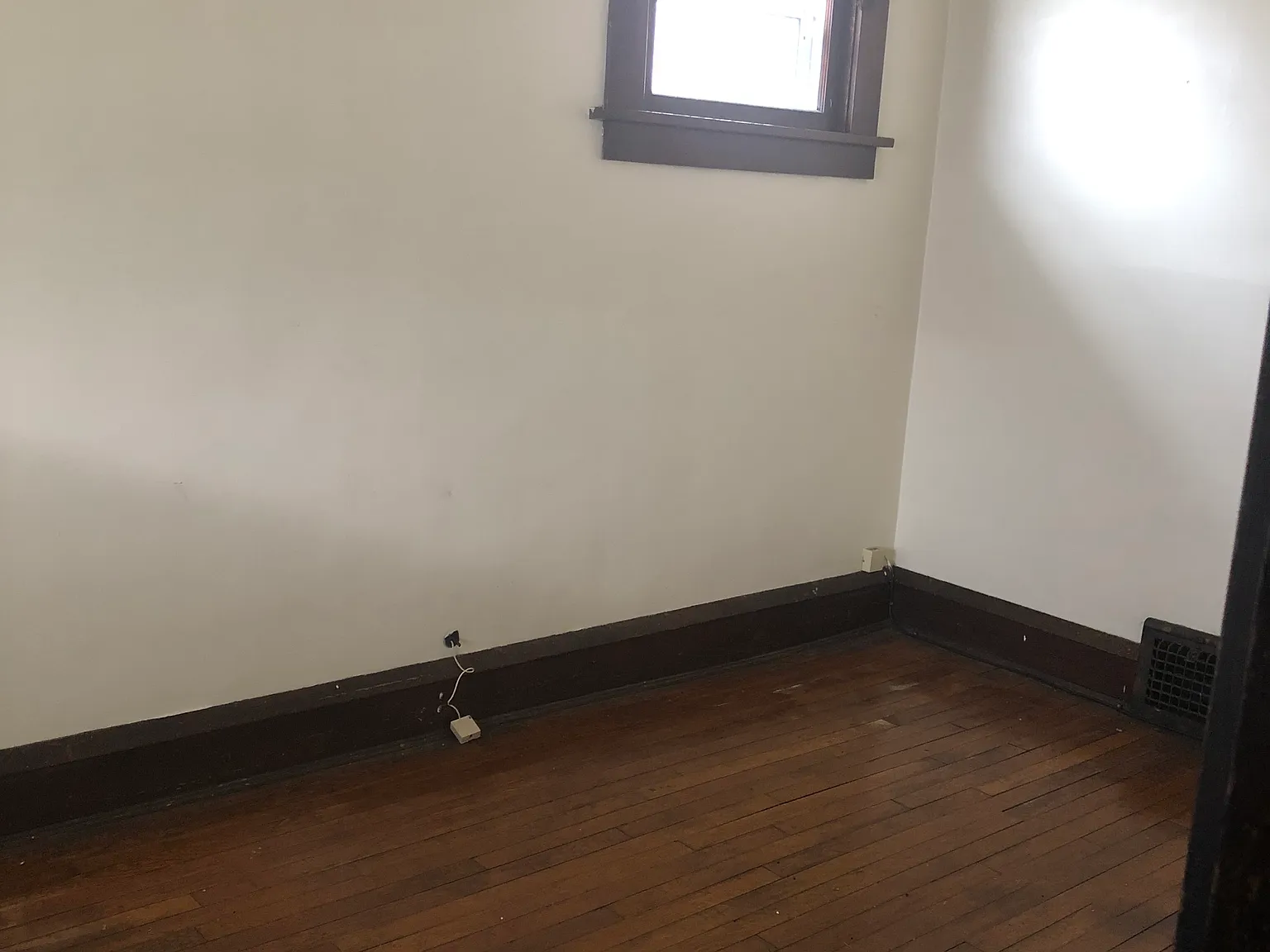 2 bed, 1100 sqft, $900 — Photo 4