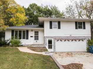 1003 5th Ave SE, Cascade, IA 52033