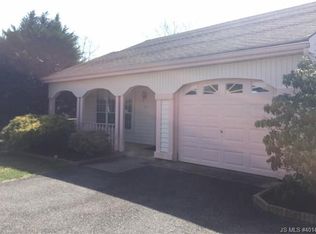 37 Gladstone Ave, Manchester, NJ 08759